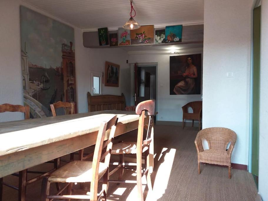 Charme Centre Historique 17E Siecle Apartment Aramon Ngoại thất bức ảnh